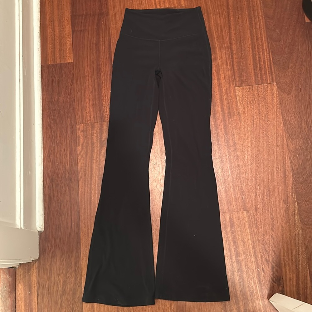 Lulu groove pants, black size 4 gently used ￼